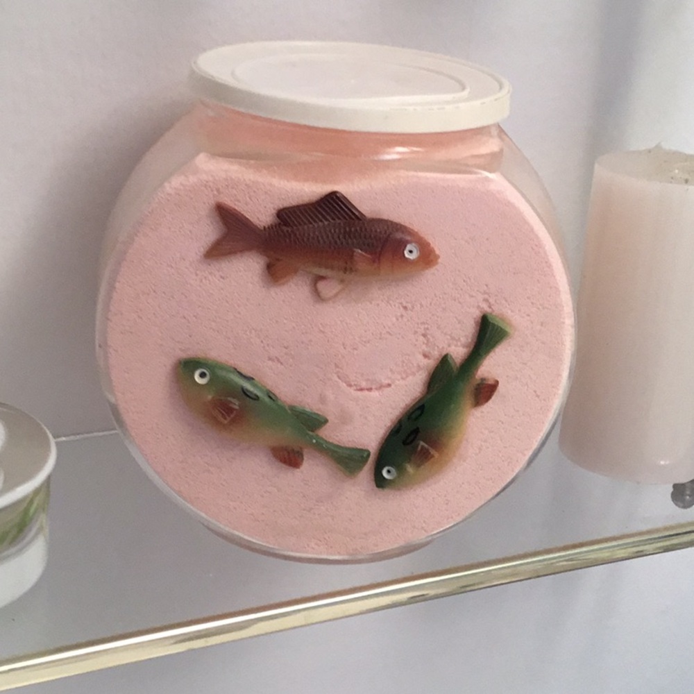 VTG bubble bath powder unused original container with plastic fish embellishment